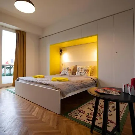 Victoria Avenue Apartment Bucharest